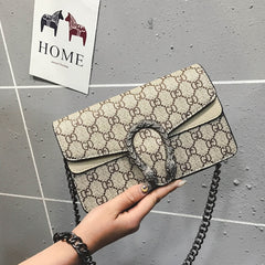 High quality luxury lady  bag 2019 New Retro PU lock lady Single Shoulder Bag Fashion printing chain oblique Bag