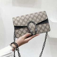 High quality luxury lady  bag 2019 New Retro PU lock lady Single Shoulder Bag Fashion printing chain oblique Bag